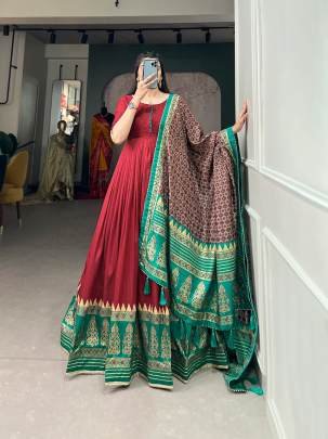 GREEN COLOR PRINT WITH FOIL PRINT TUSSAR SILK