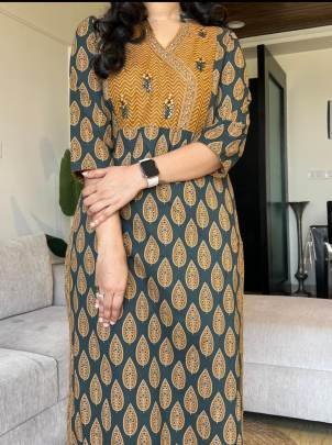 Maroon Printed Kurta And Matching Pants