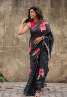 Trending Cotton Linen Saree With Digital Printed
