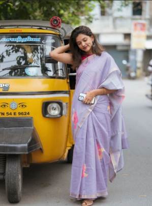 Trending Cotton Linen Saree With Digital Printed